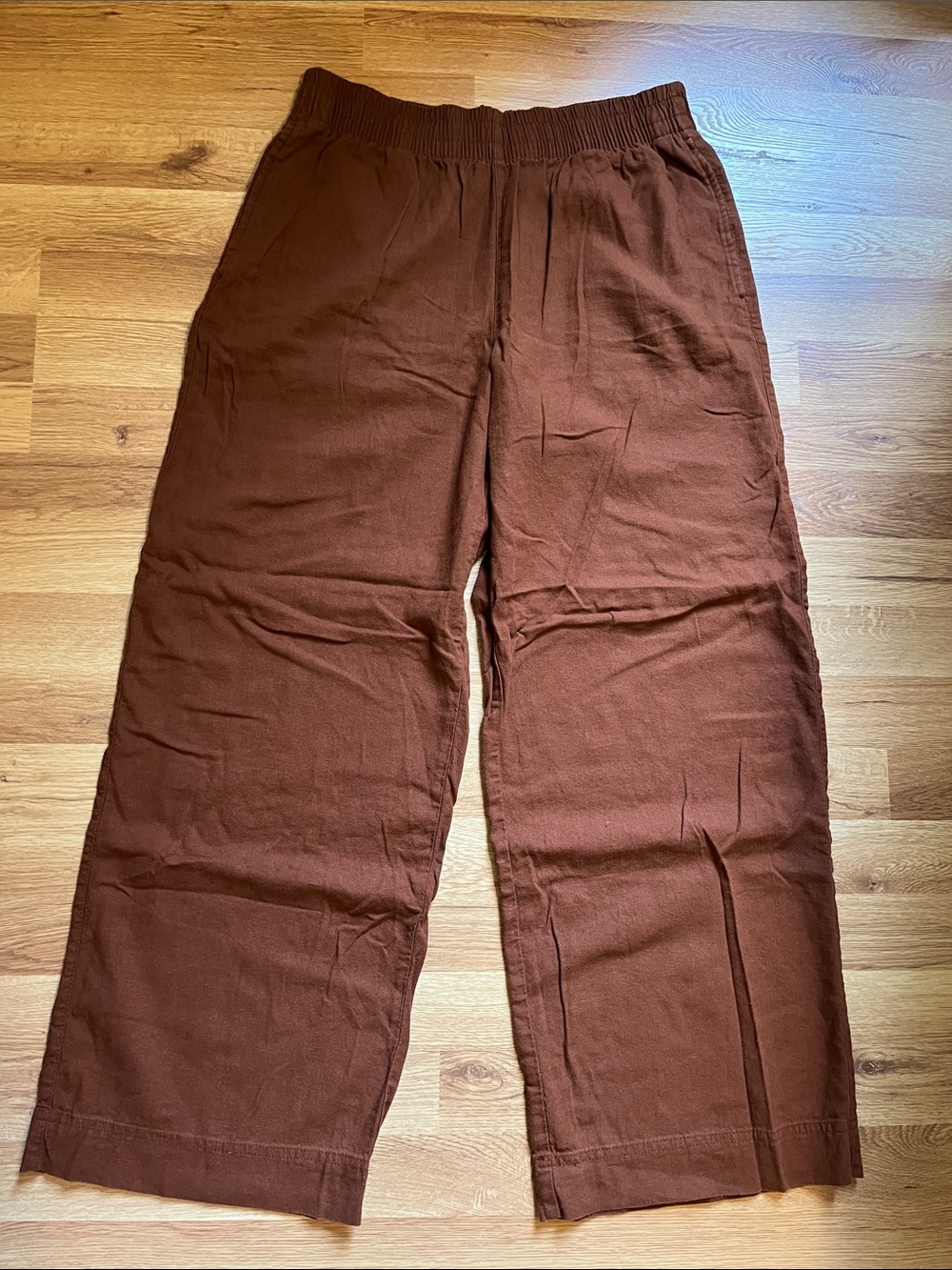 Women’s Linen-Blend Relaxed Pants in Brown